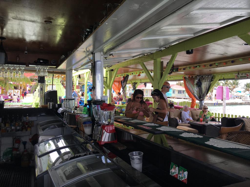 Mara'S Place Hotel Caye Caulker Екстериор снимка